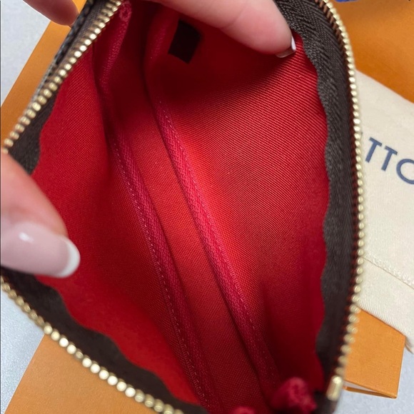 💲8️⃣2️⃣5️⃣❤️MINI POCHETTE ACCESSOIRES                in Damier Ebene❤️ - Picture 8 of 16